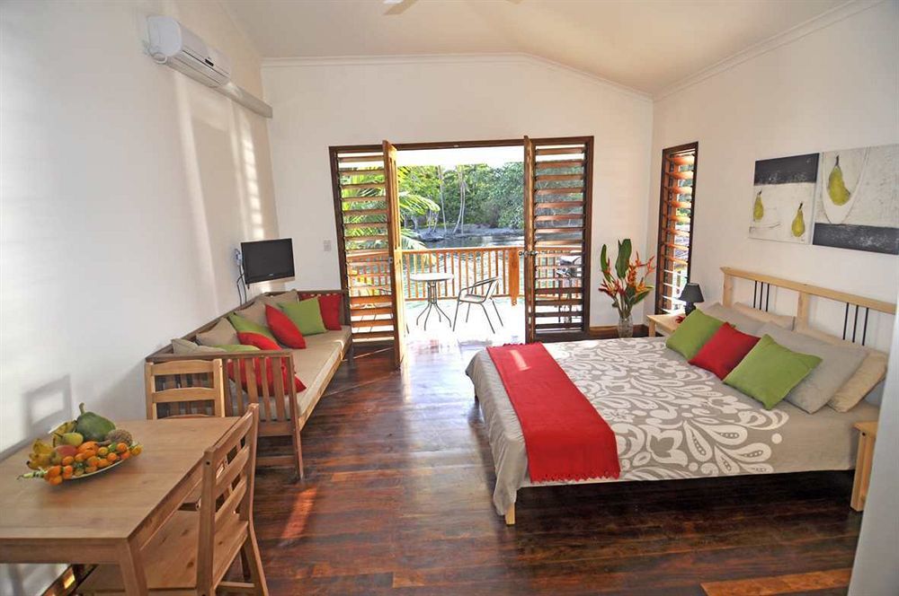 Tropicana Lagoon Apartments ポートビラ エクステリア 写真